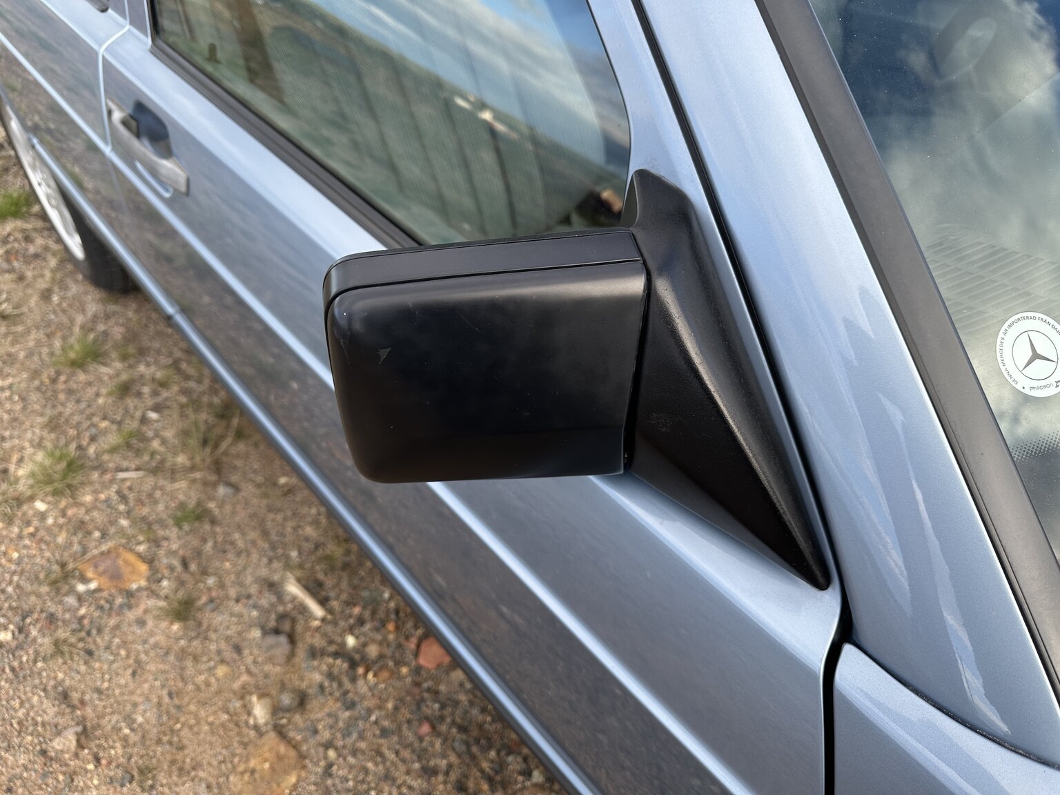Exterior image of 1988 Mercedes-Benz 190 E