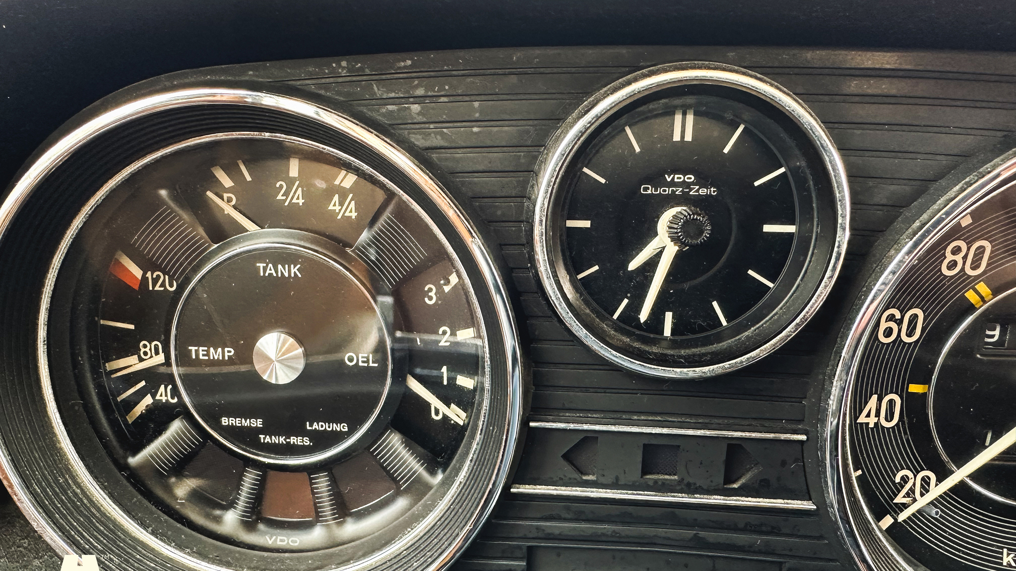 Interiörbild 1972 Mercedes-Benz 200