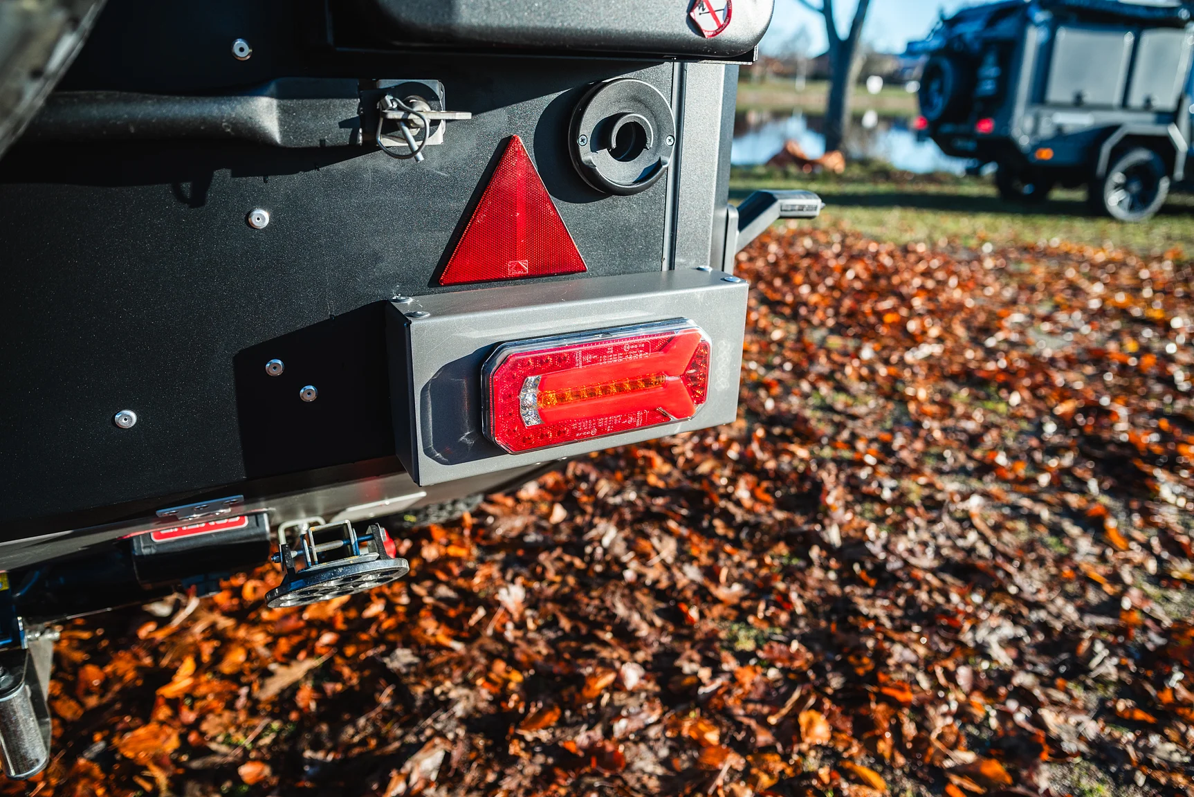 Exterior image of 2025 Northea Trailer Expedition Crawler 458i Offgrid-Camper (42)