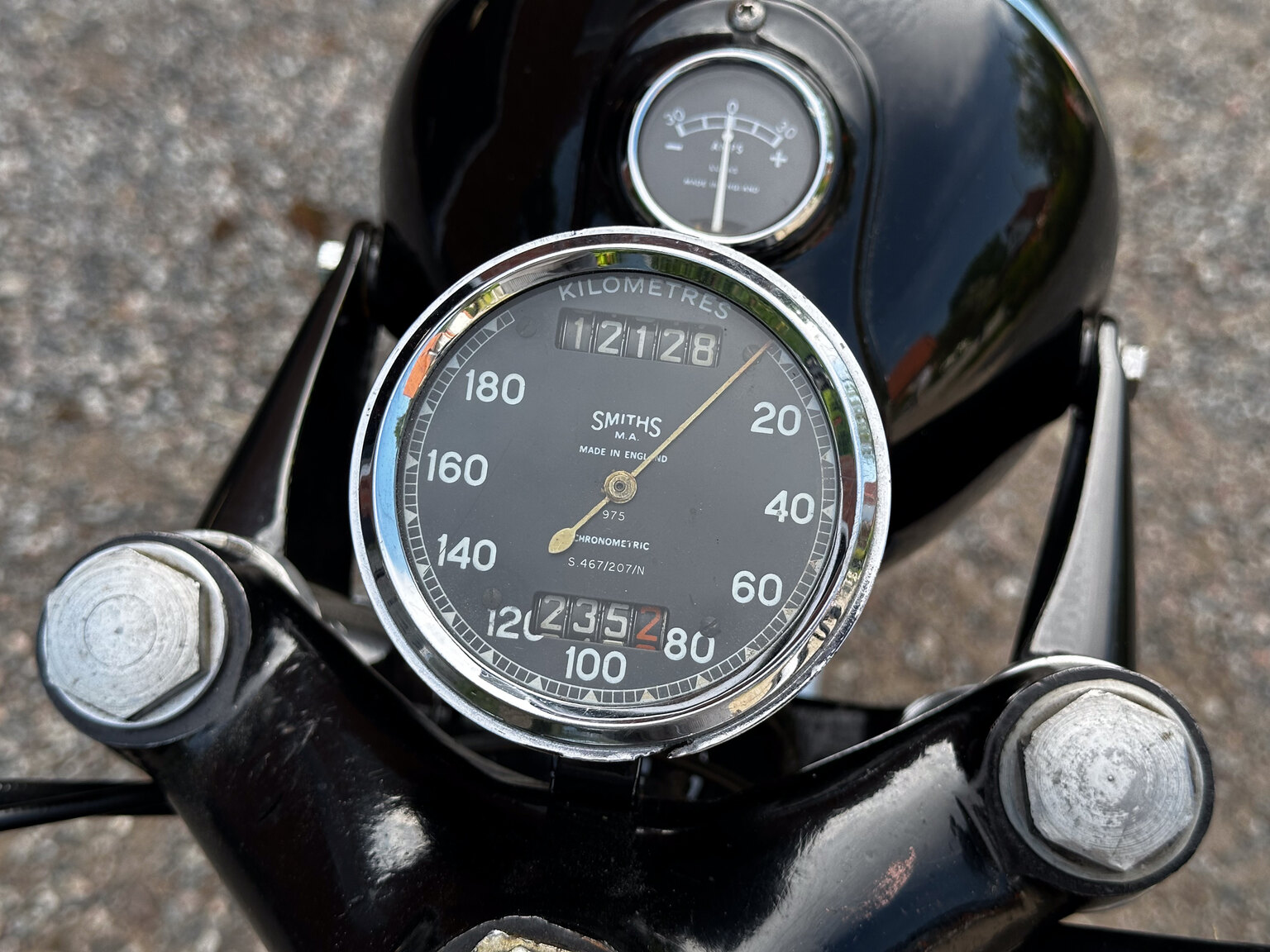 Exterior image of 1952 AJS 16MS 350cc Matchless-replica