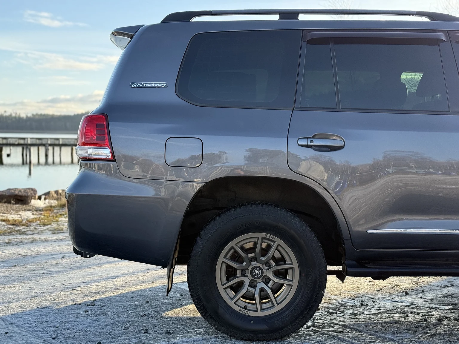 Aussenfoto 2008 Toyota Land Cruiser 200 Series 4.5 V8 (26)