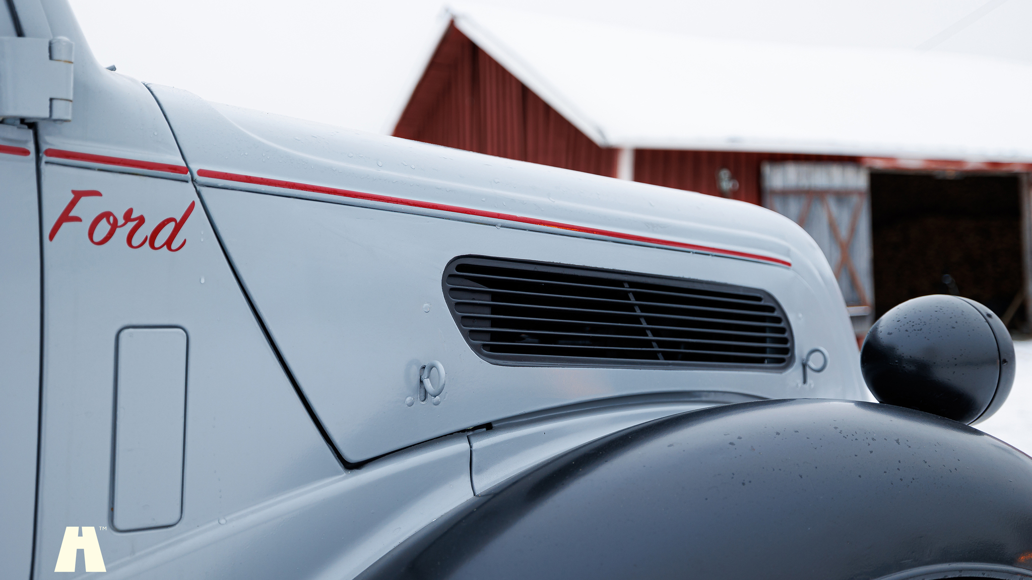 Exterior image of 1952 Ford E4930 Van (36)