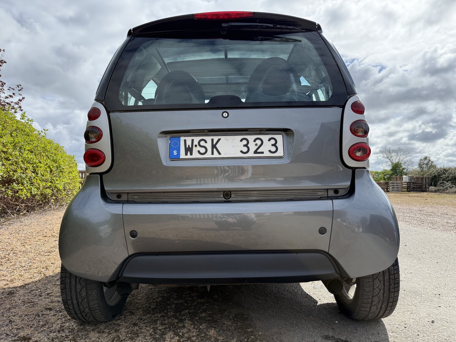 Exterior image of 2005 Smart Fortwo 0.7