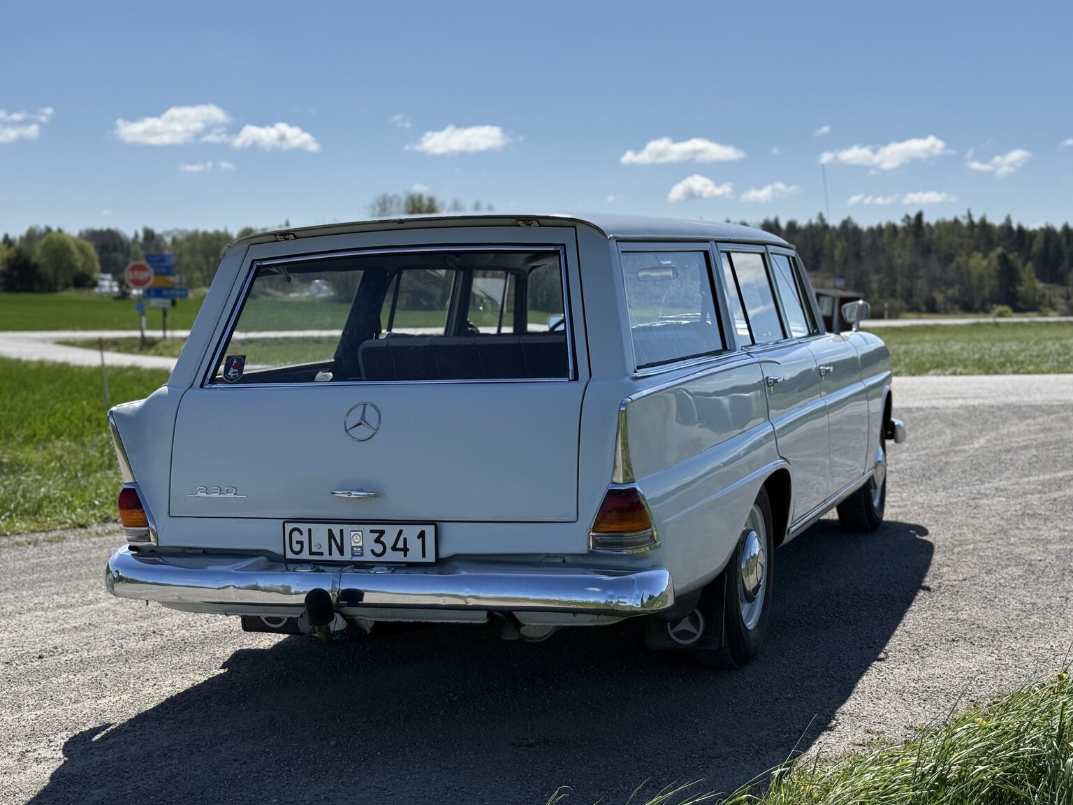 Exterior image of 1967 Mercedes-Benz 230 Safari