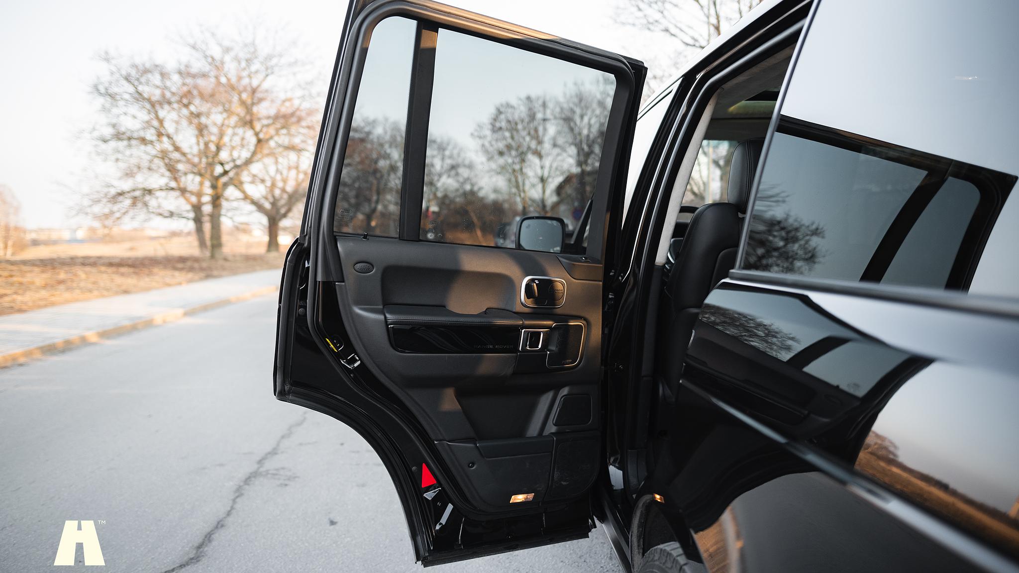 Interior image of 2012 Land Rover Range Rover Westminster TDV8 (L322)