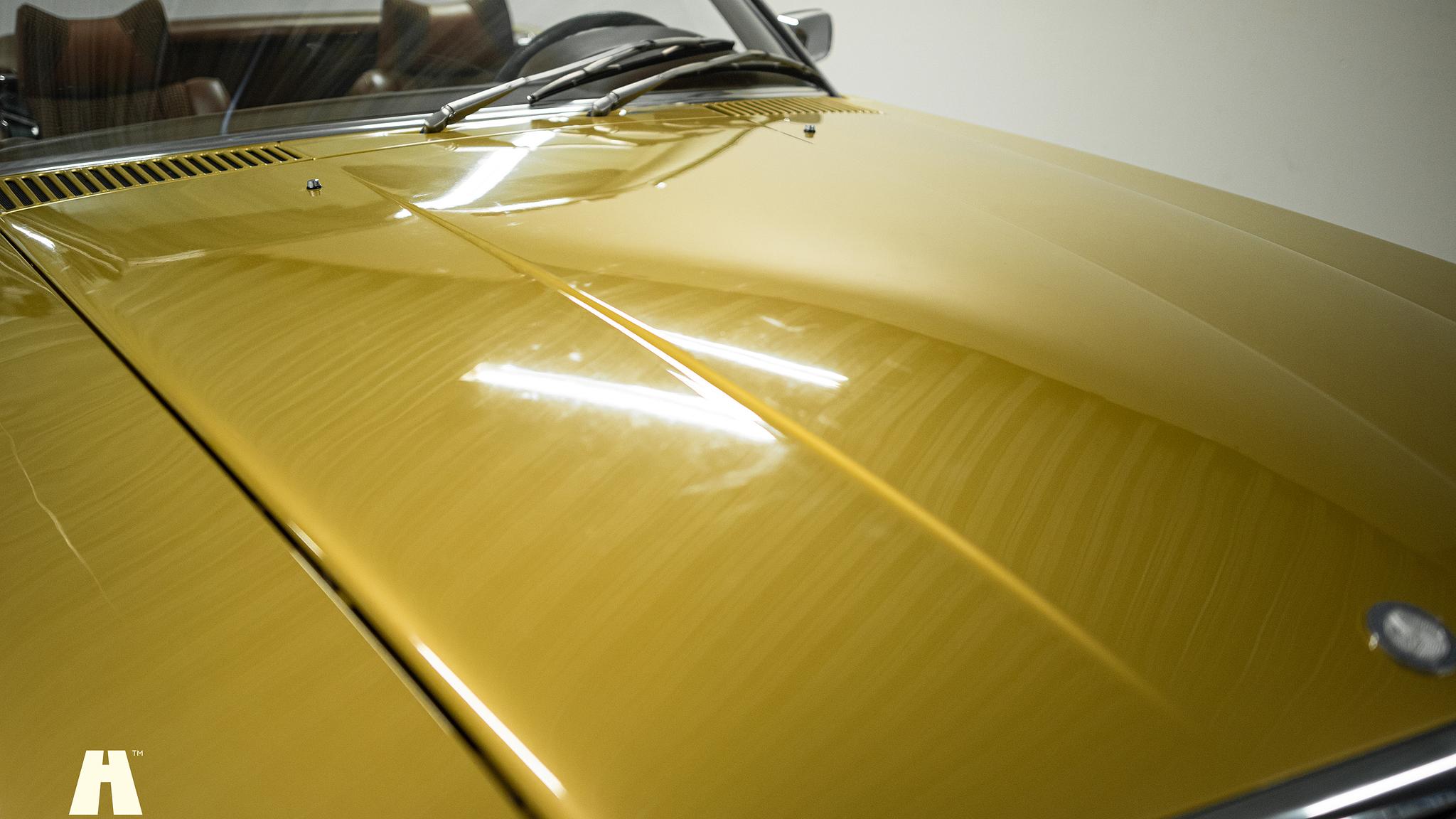 Exteriörbild på 1975 Mercedes SL 350