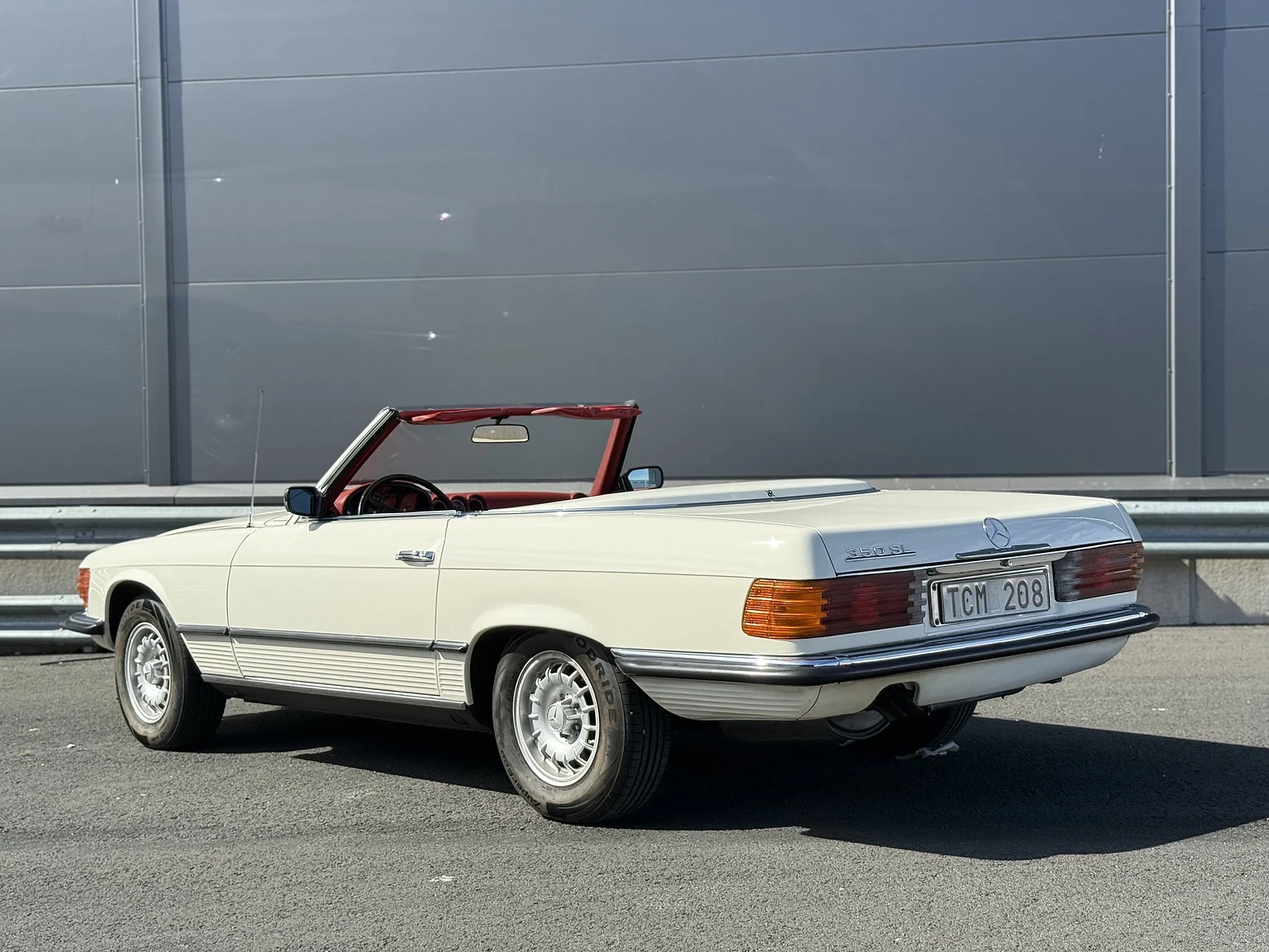 Aussenfoto 1973 Mercedes Benz 350 SL  (10)