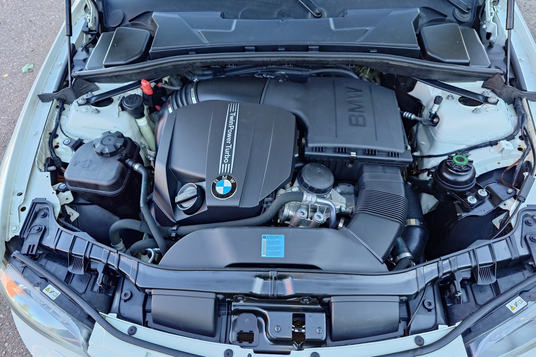 Image of 2011 BMW 135i Coupé  mechanics