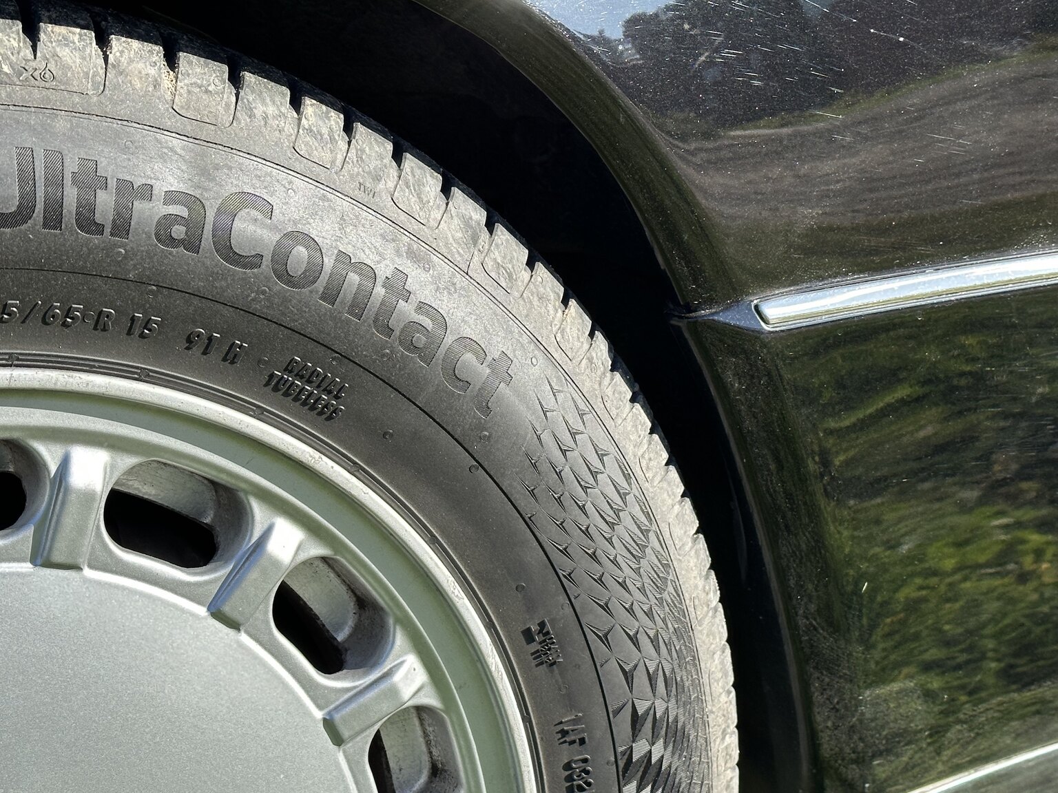 Exteriörbild på 1990 Mercedes-Benz 300 CE 24V (25)