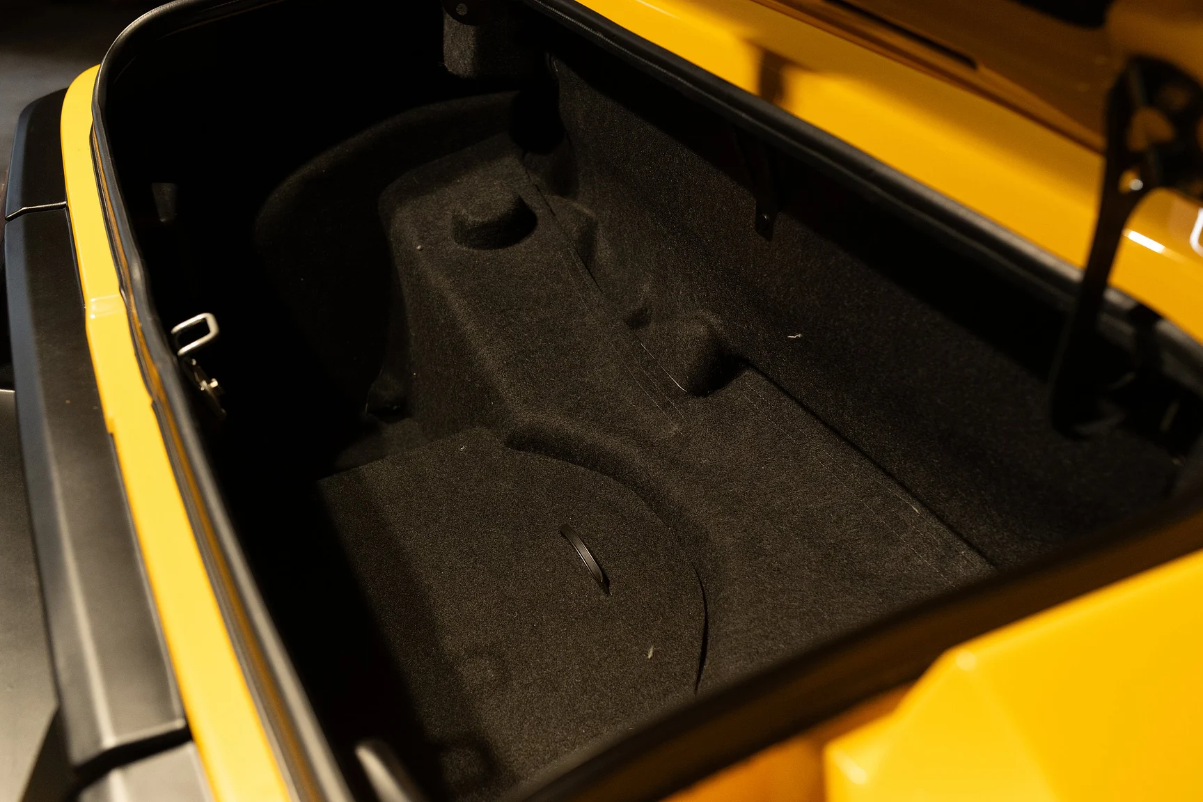 Innenraumfoto von 1995 Lotus Elan Roadster (47)