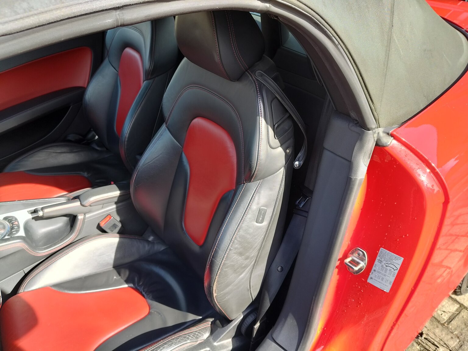 Interiörbild 2009 Audi TTS Roadster