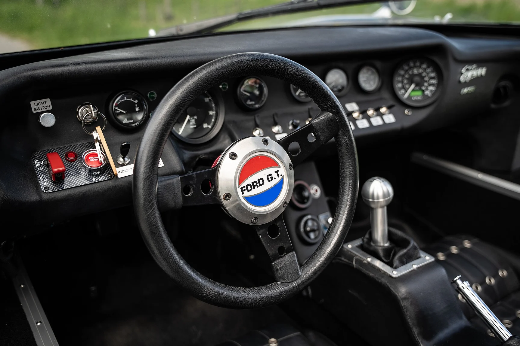 Innenraumfoto von 2024 Ford GT40 Tribute (2)