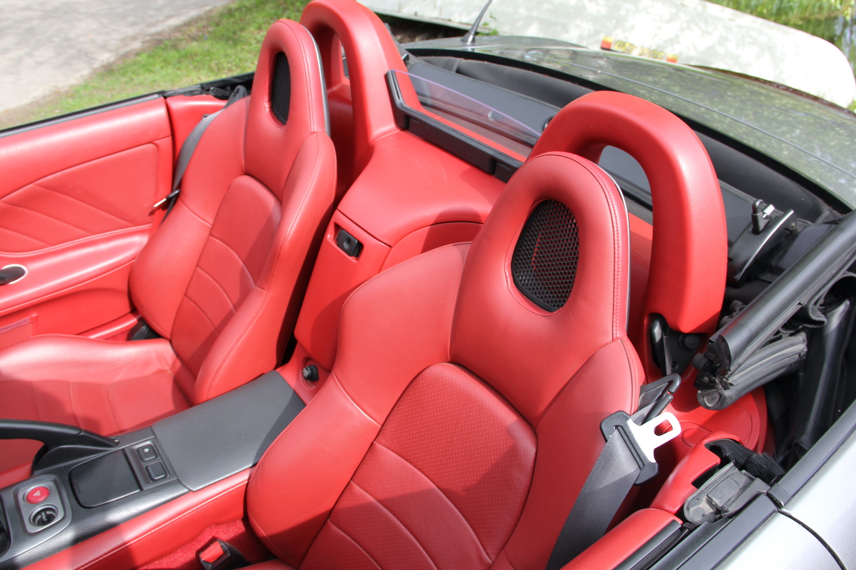 Innenraumfoto von 2003 Honda S2000