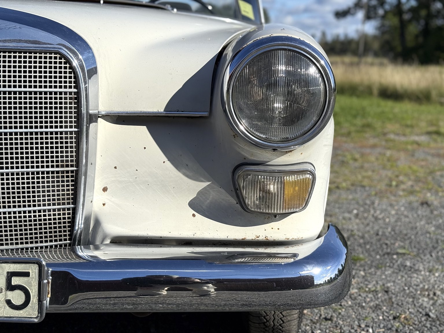 Exteriörbild på 1967 Mercedes-Benz 200