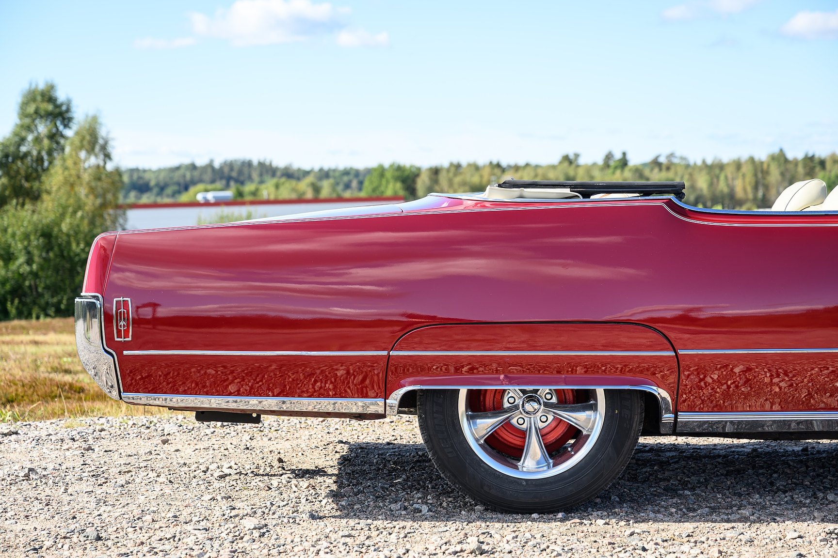 Exterior image of 1970 Oldsmobile Ninety-Eight Convertible 7.5 V8