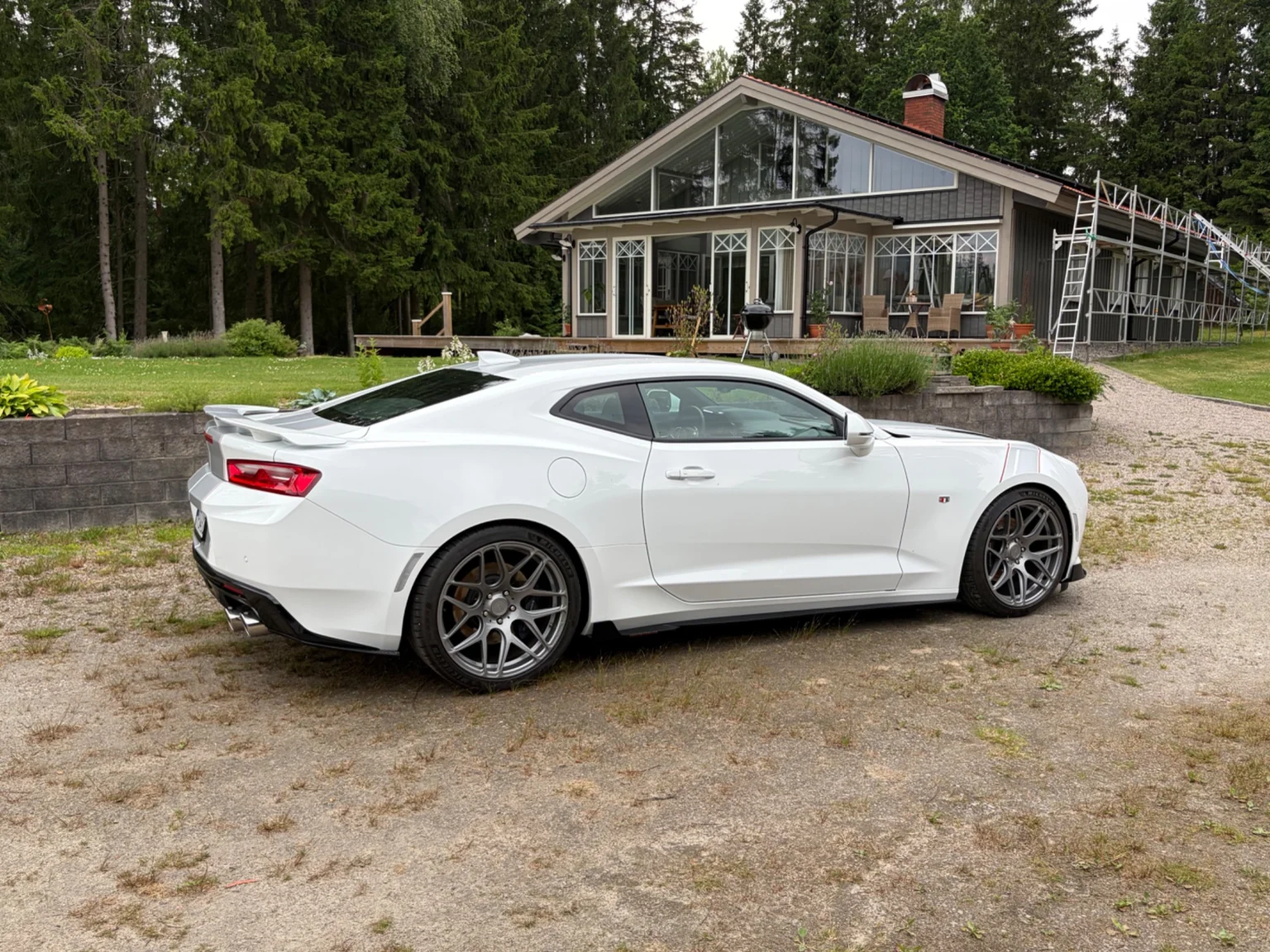 Aussenfoto 2017 Chevrolet Camaro SS (16)