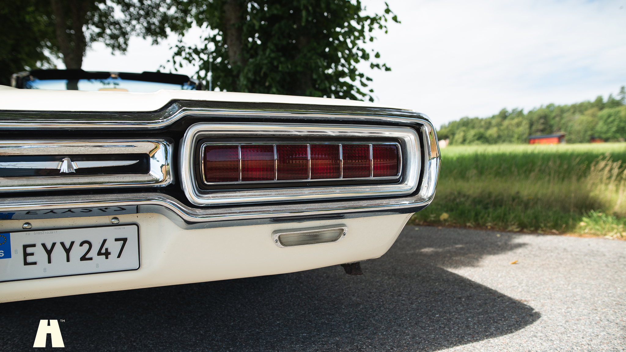 Exterior image of 1965 Ford Thunderbird (22)