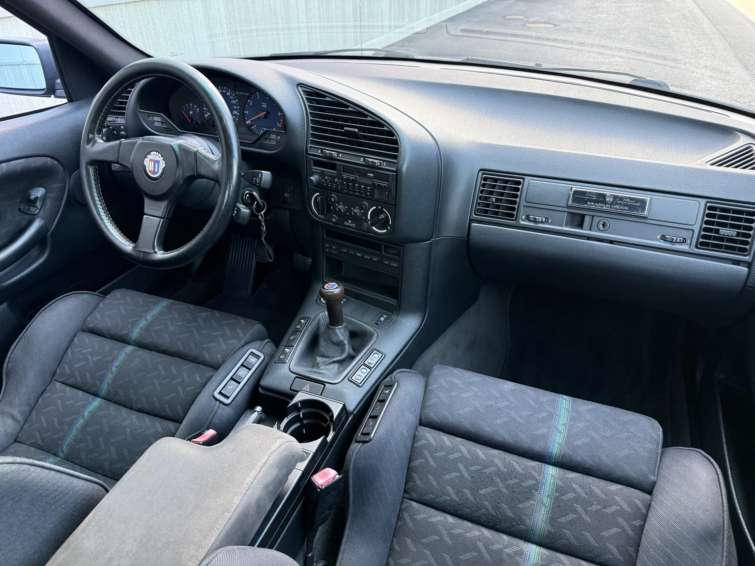 Innenraumfoto von 1993 ALPINA B6 2.8 (33)
