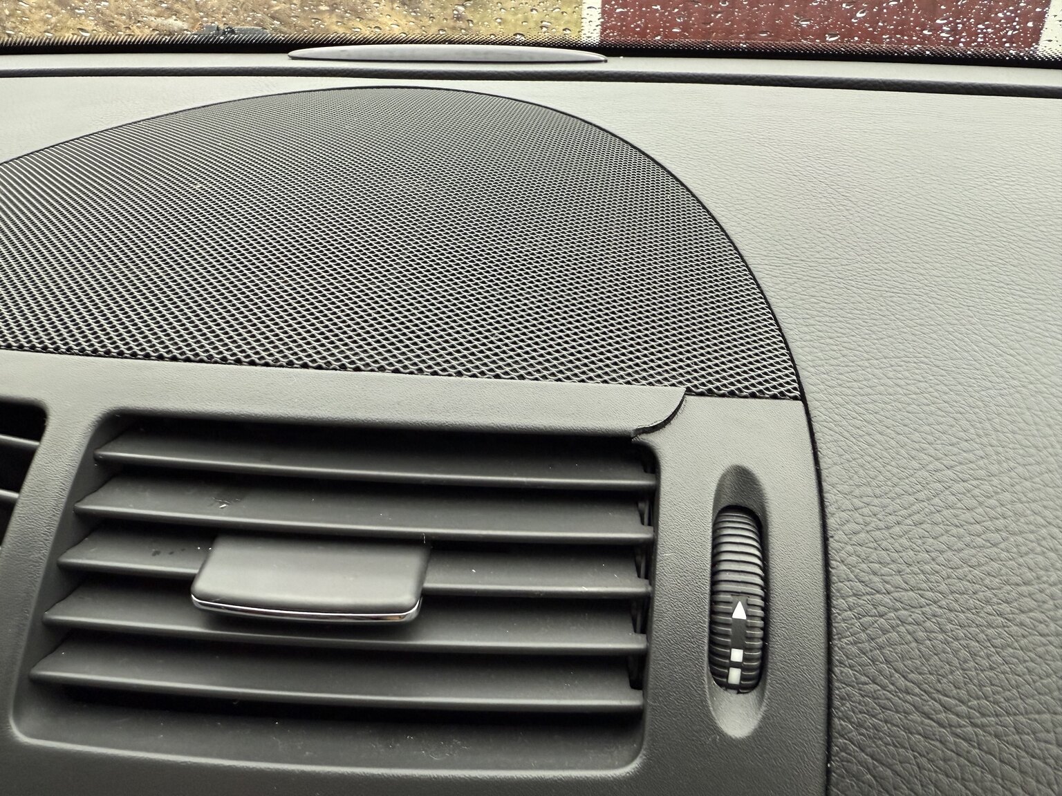 Interior image of 2005 Mercedes-Benz E 55 T AMG