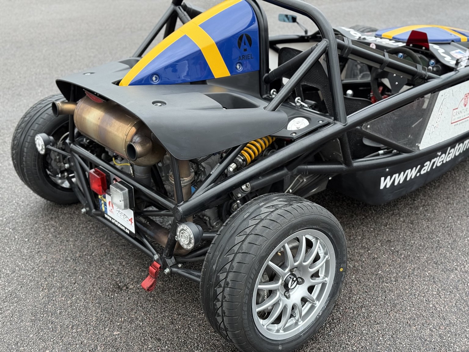 Exterior image of 2016 Ariel Atom 3.5 Cup