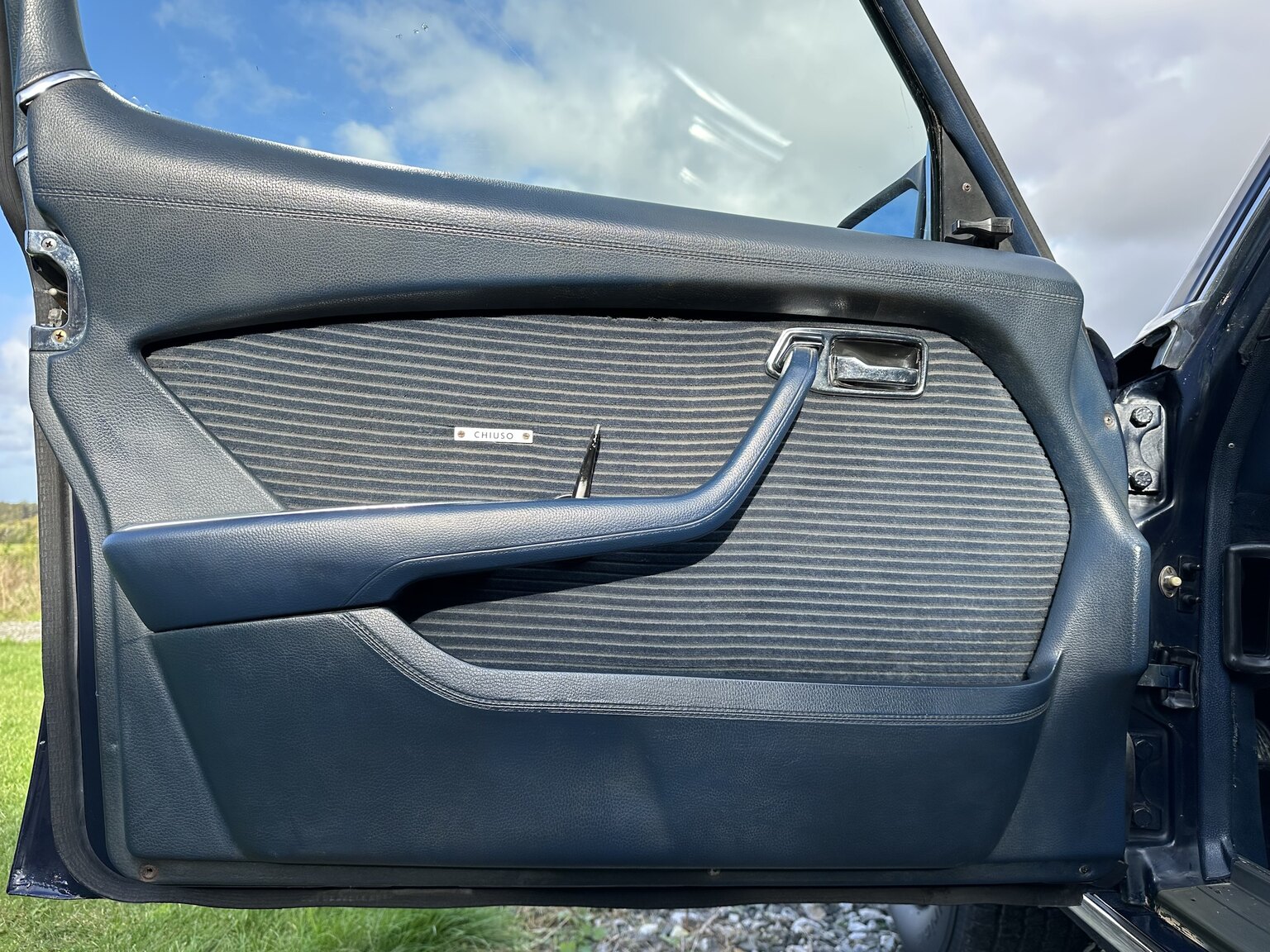 Interiörbild 1975 Mercedes-Benz 450 SEL 6.9 Bepansrad 