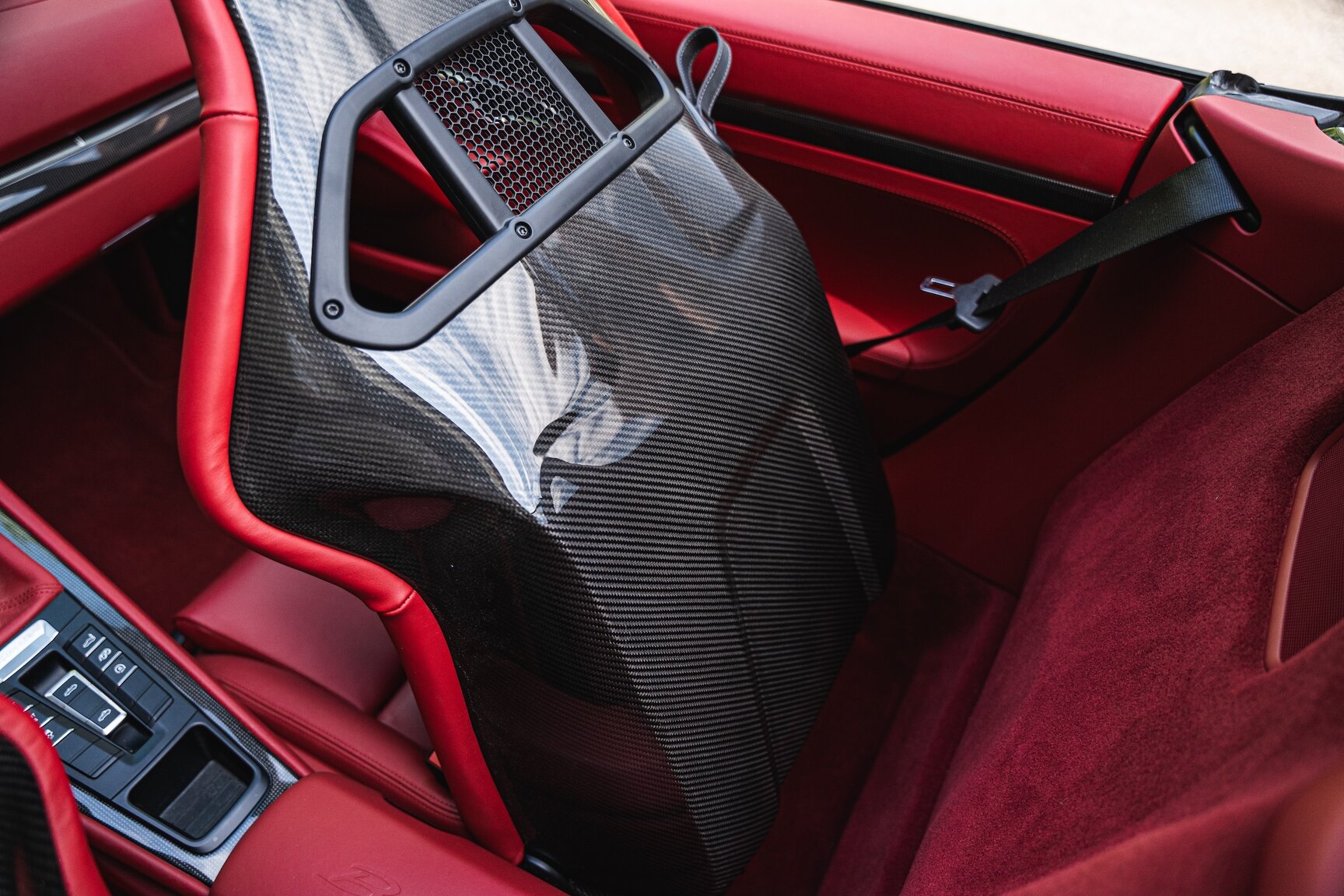 Interiörbild 2013 Porsche Boxster S (41)