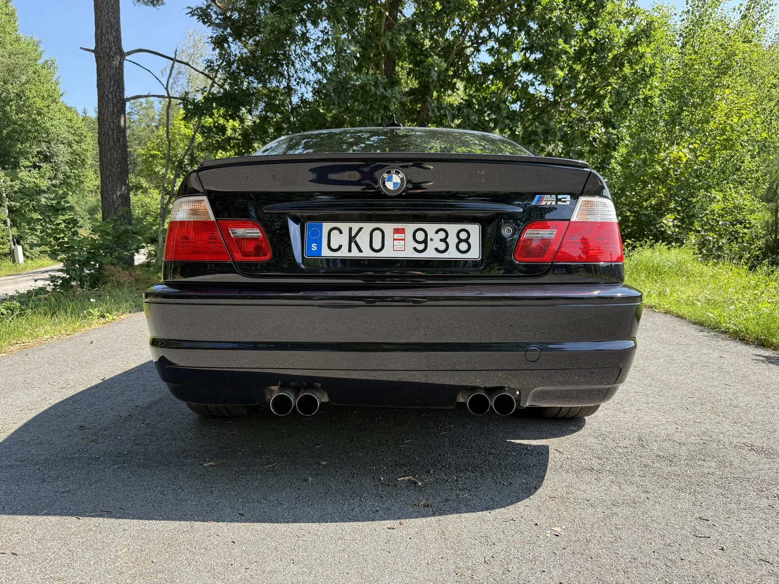 Exterior image of 2004 BMW M3 Coupé (5)