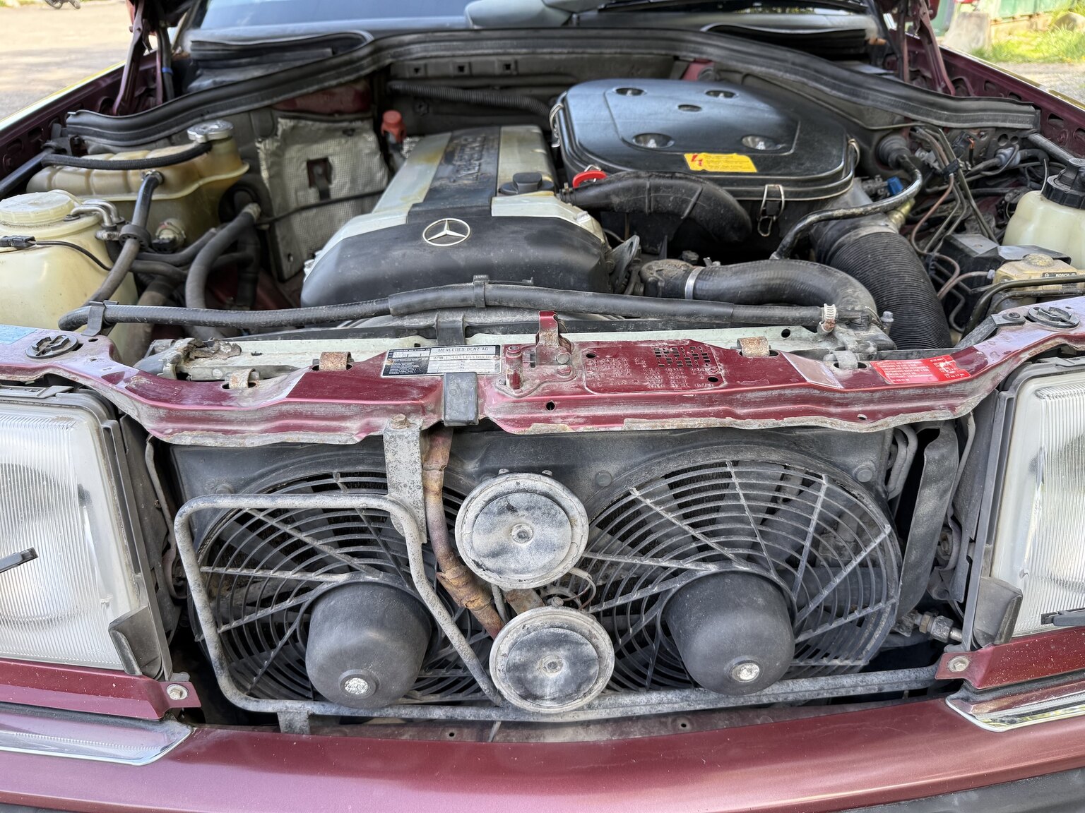 Image of 1991 Mercedes-Benz 300 E-24 mechanics