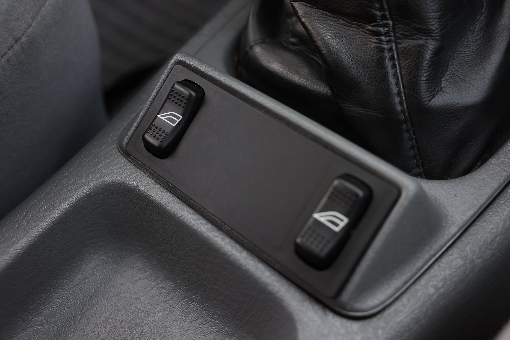 Interior image of 1991 Ford Sierra Sedan 2.0 i 4x4 