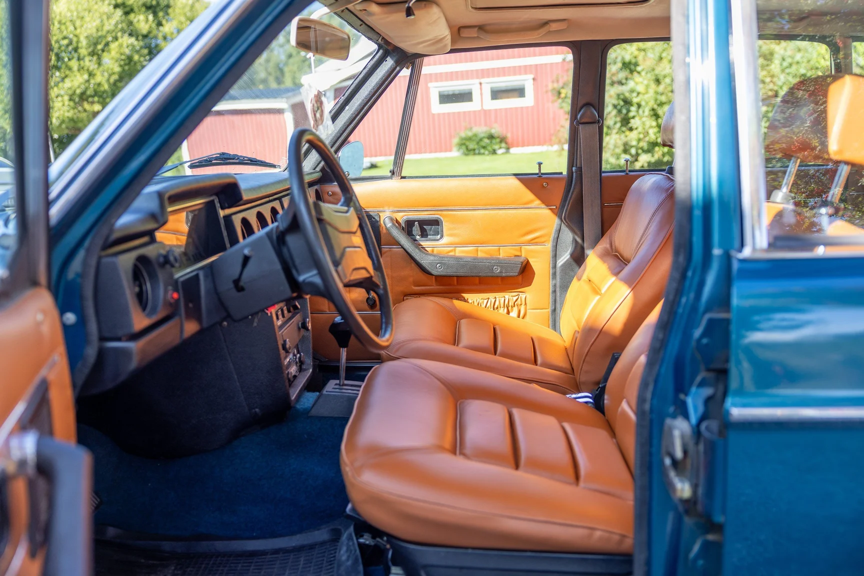 Innenraumfoto von 1973 Volvo 164E (2)