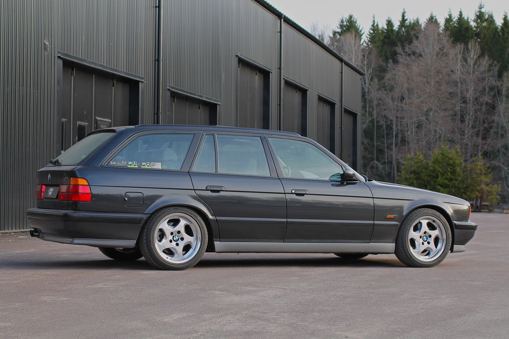 Aussenfoto 1993 BMW E34 M5 Touring  (3)