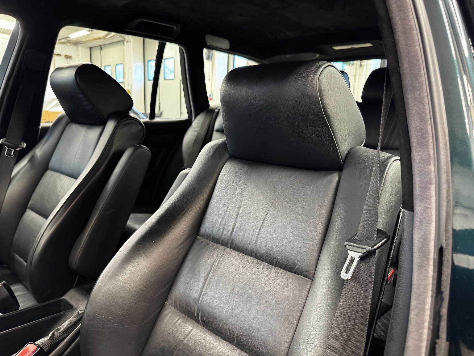 Interior image of 1995 BMW 540i Touring - NO RESERVE (15)