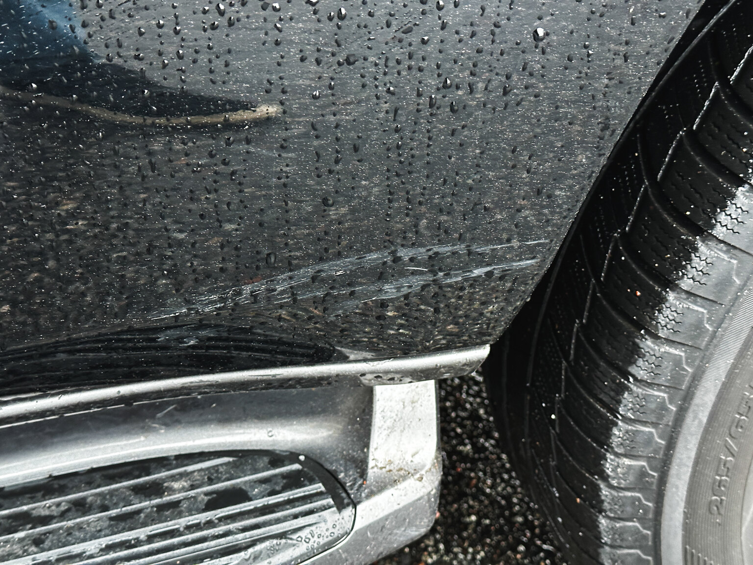 Exterior image of 2004 Toyota Land Cruiser