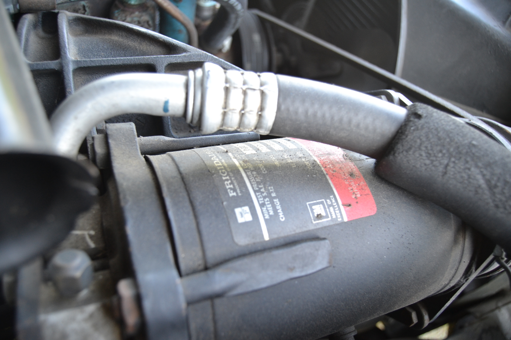 Image of 1970 Oldsmobile Ninety eight Convertible mechanics (8)