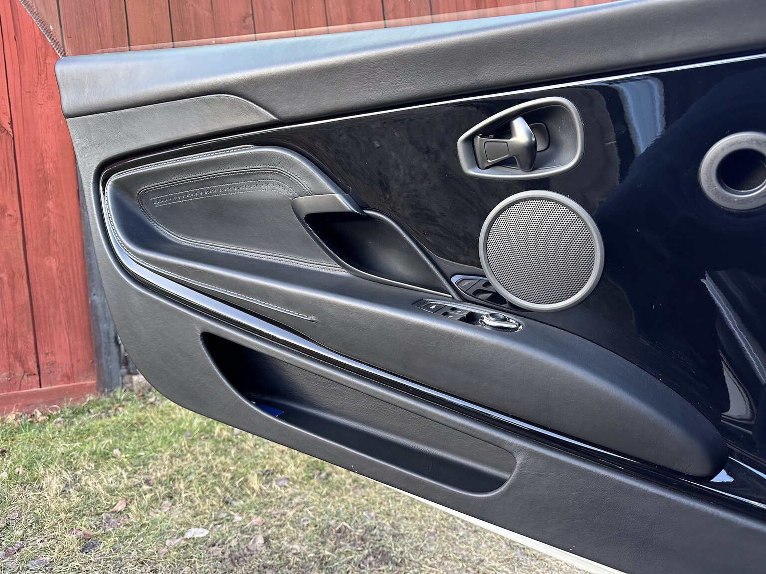 Interiörbild 2018 Aston Martin DB11