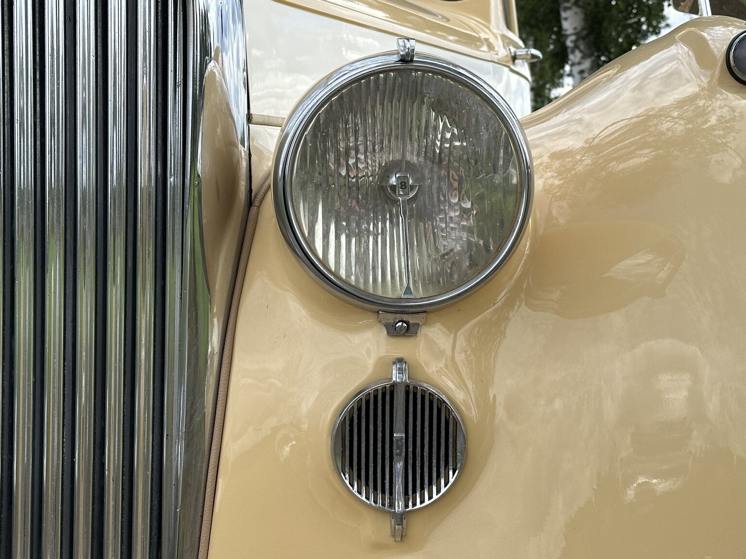 Exteriörbild på 1947 Bentley Mark IV Sport Saloon