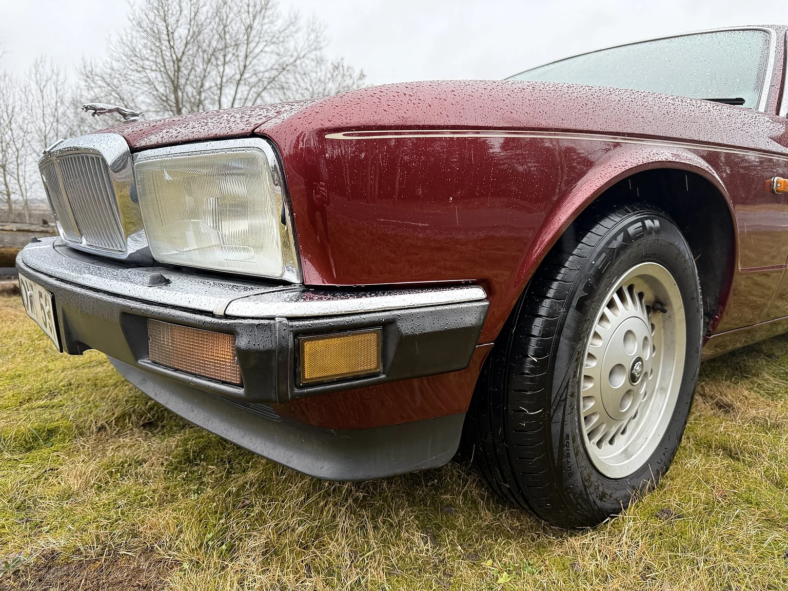 Exterior image of 1991 Jaguar XJ40 Sovereign (22)