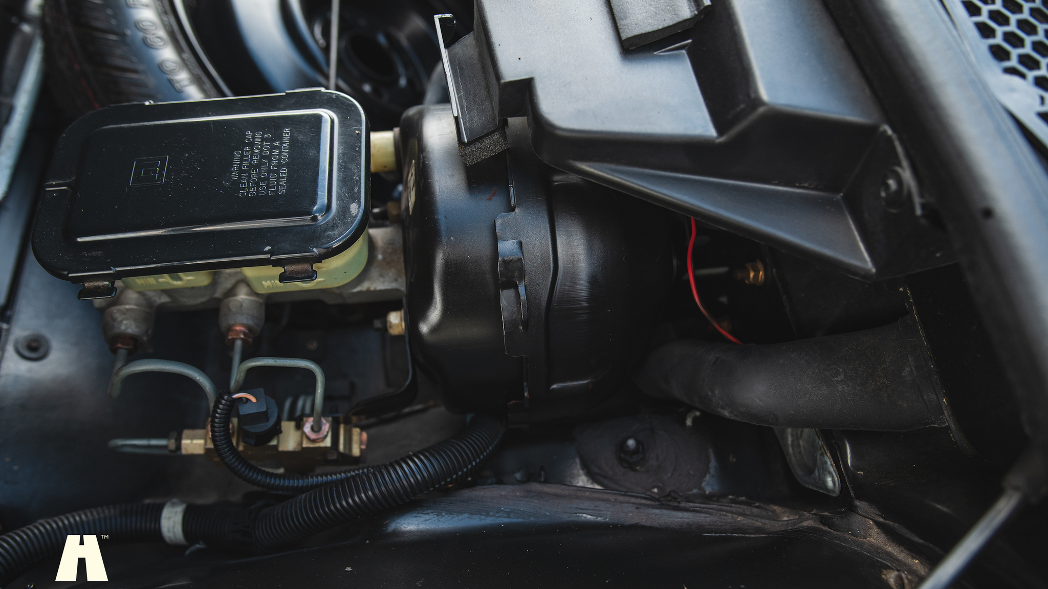 Image of 1985 Pontiac Fiero GT (76) mechanics
