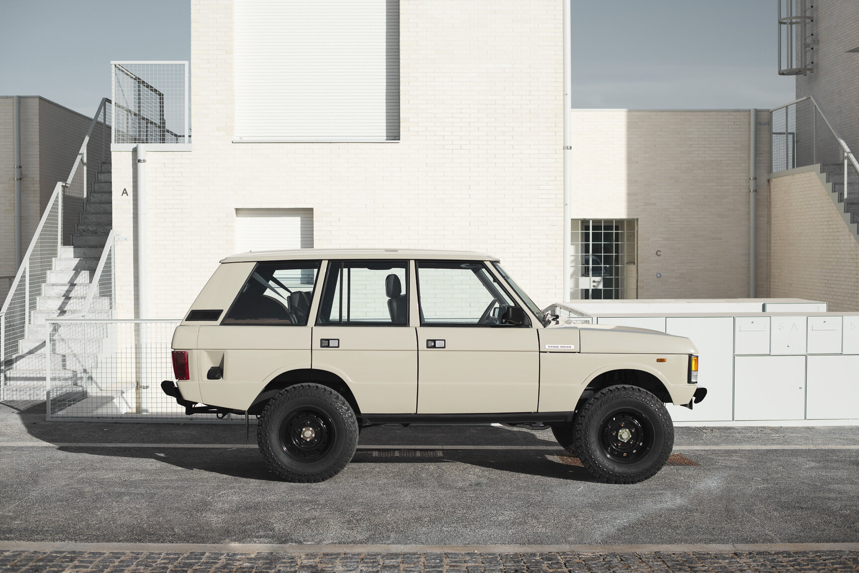 Aussenfoto 1991 Range Rover Restomod
