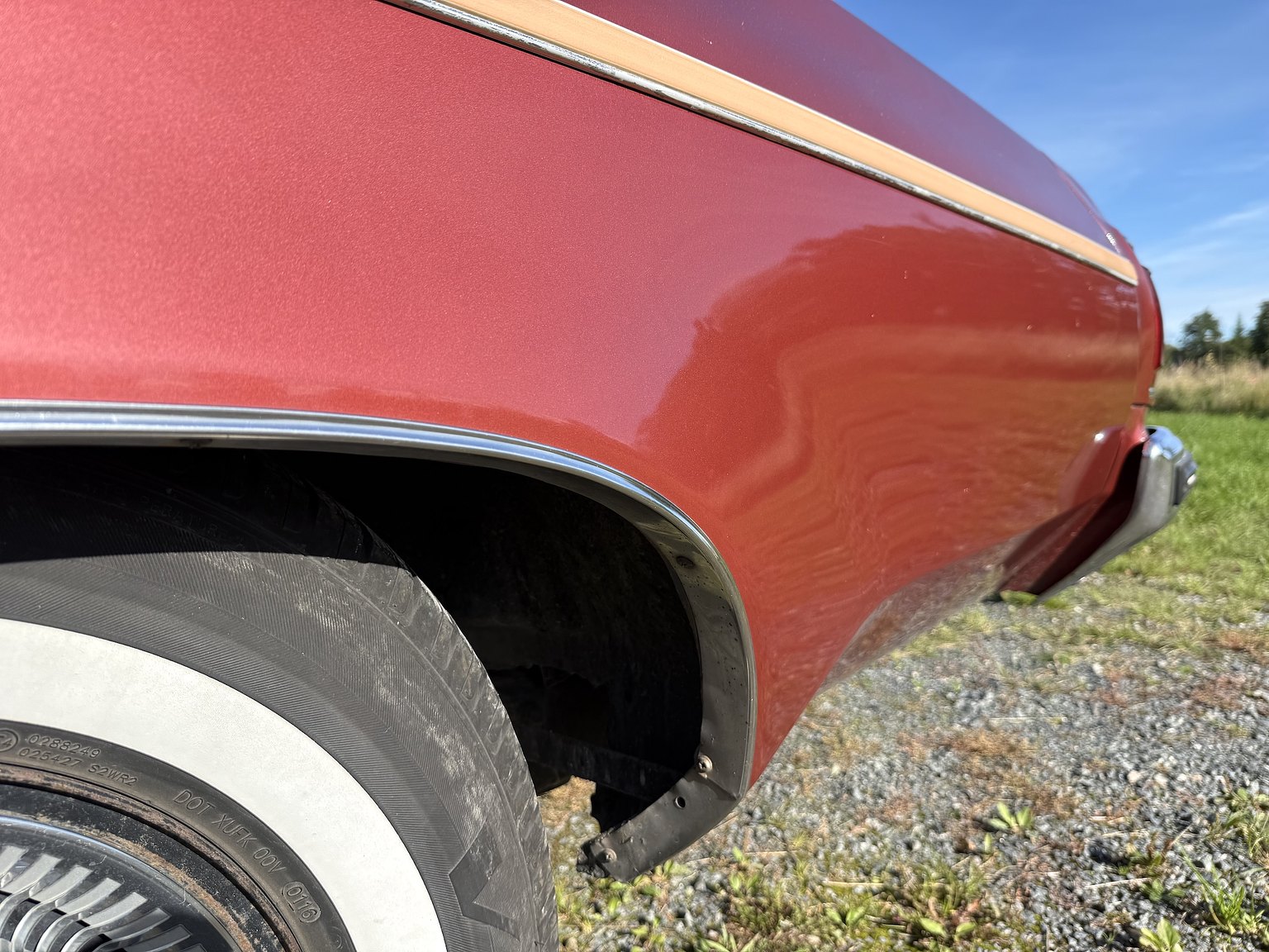 Exteriörbild på 1975 Oldsmobile Delta 88