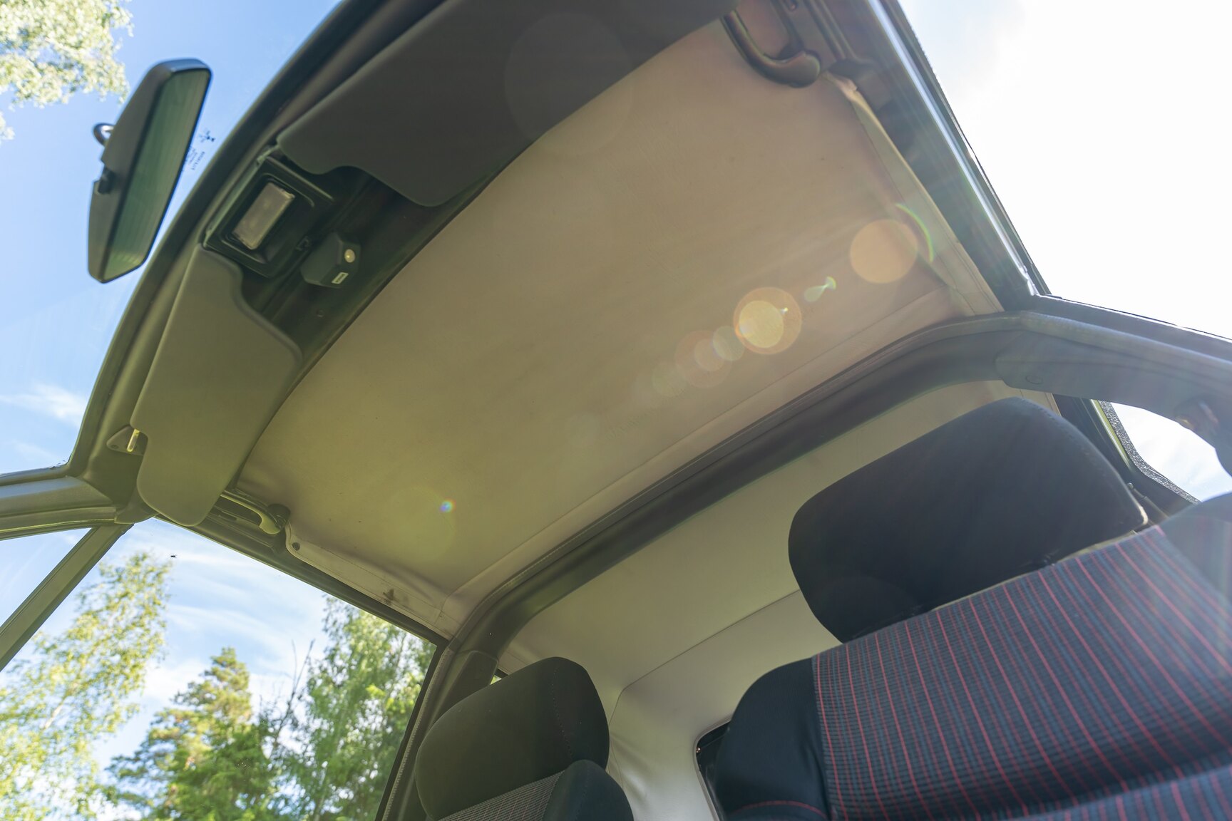 Innenraumfoto von 1987 Peugeot 205 CTI 1.6