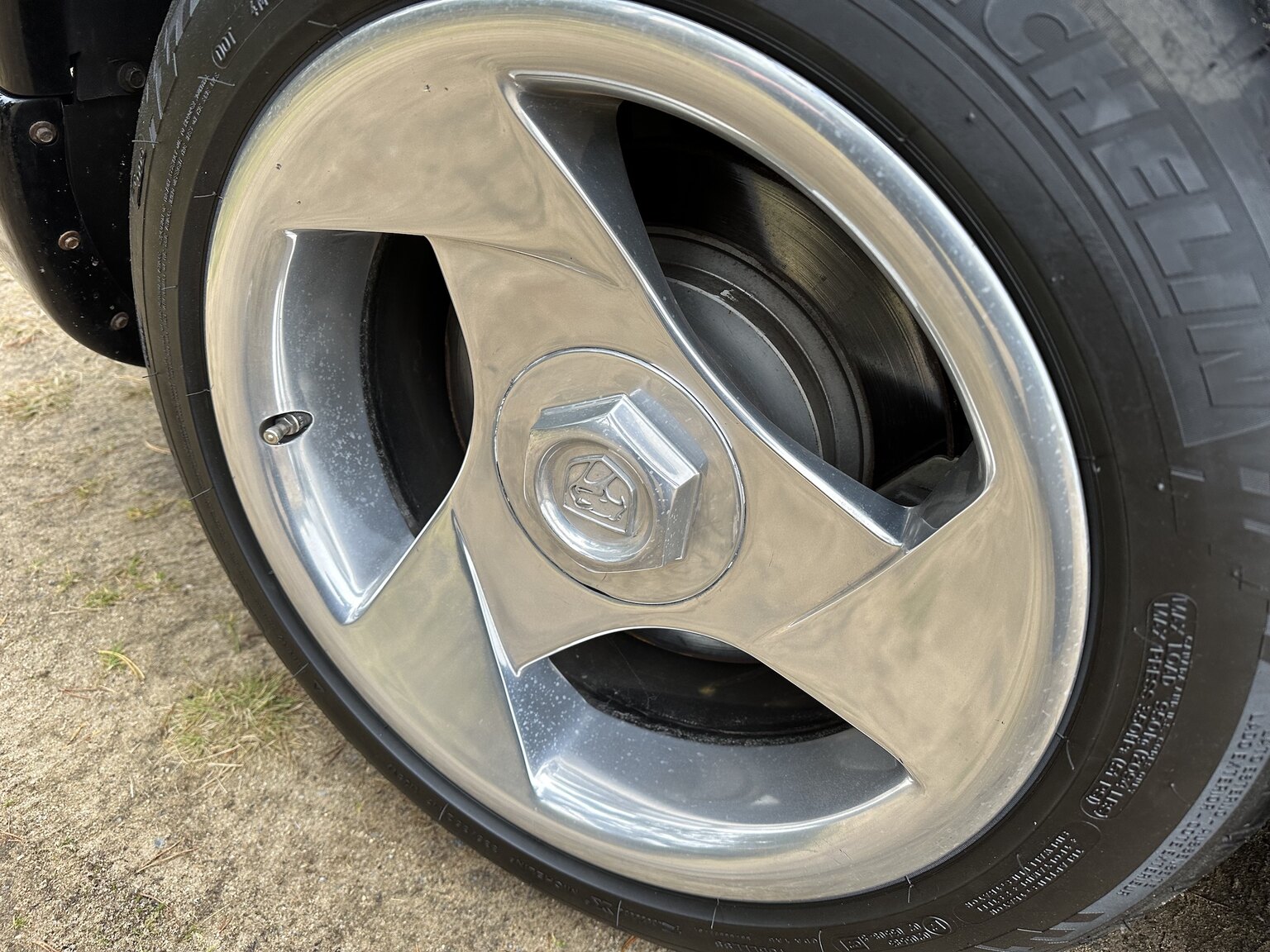 Exteriörbild på 1994 Chrysler Viper RT/10