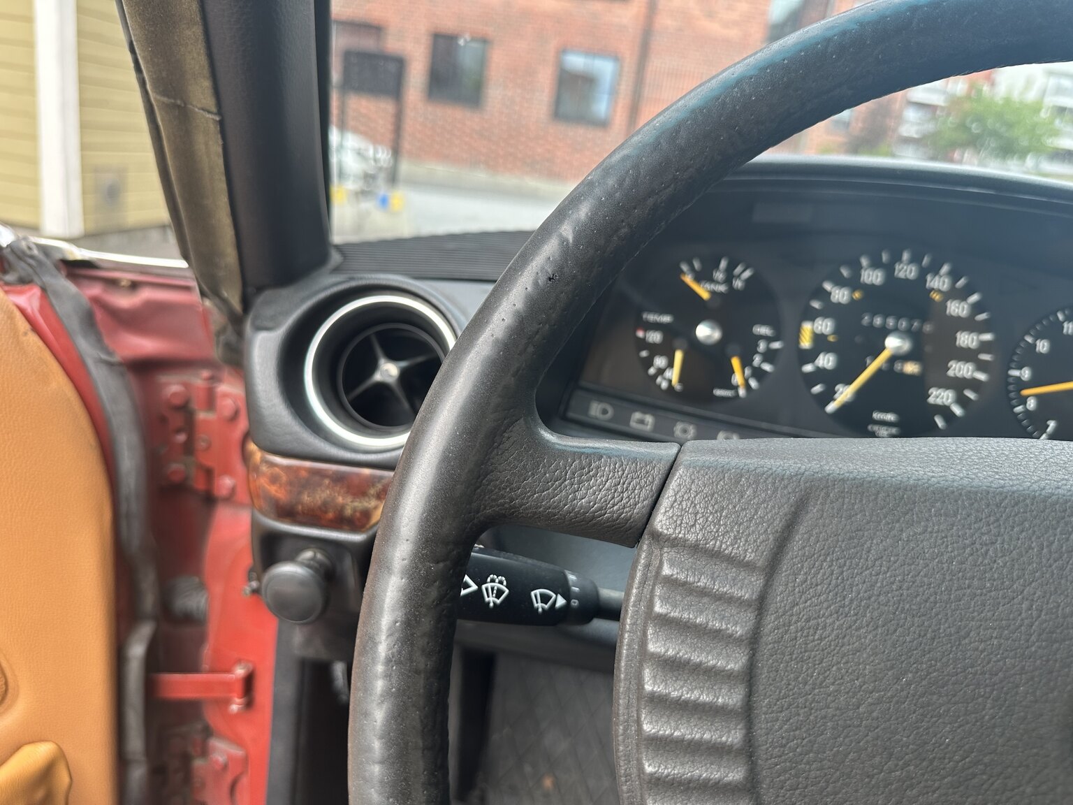 Interiörbild 1977 Mercedes-Benz 280 CE