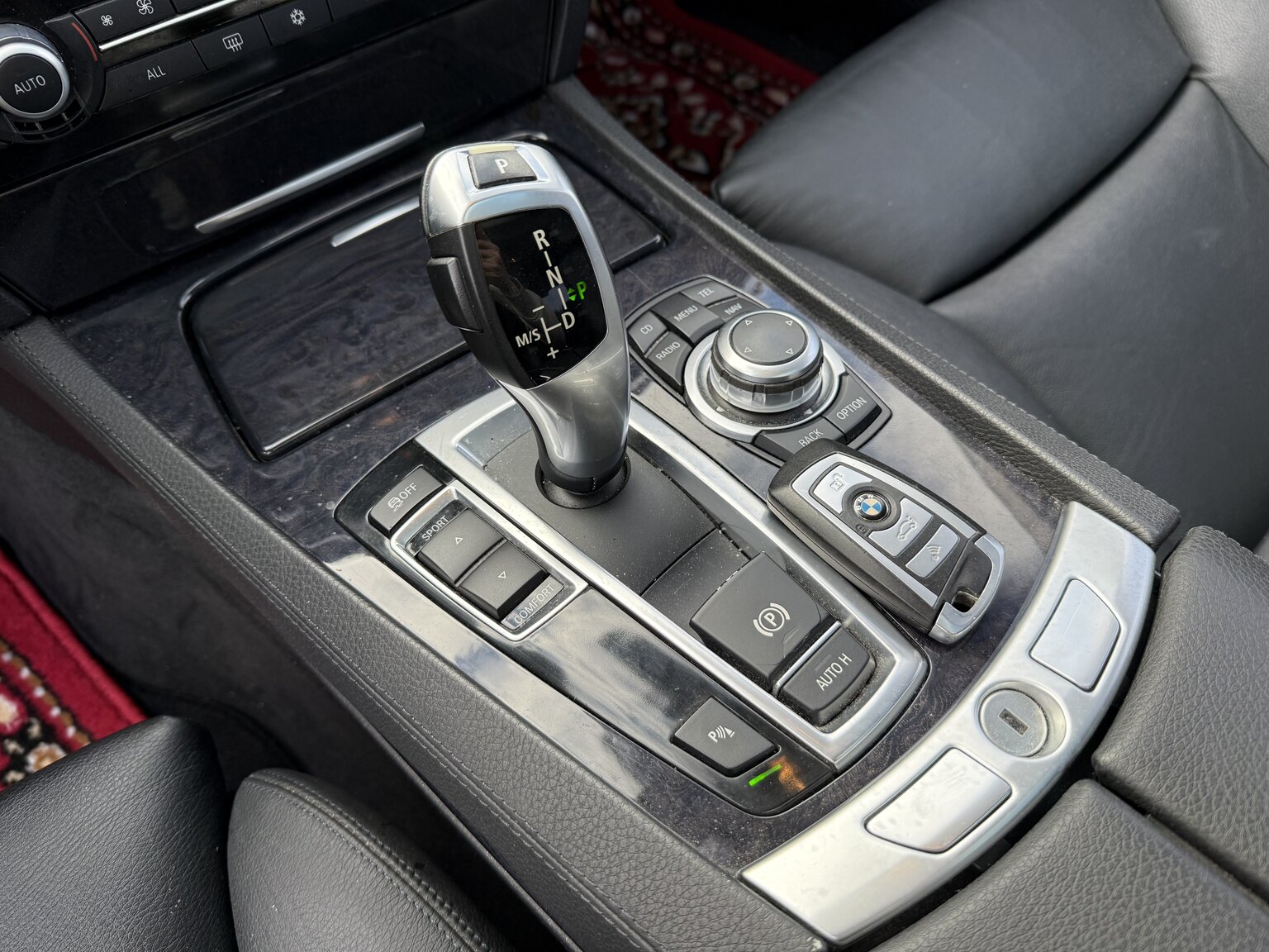 Interior image of 2009 BMW 750Li