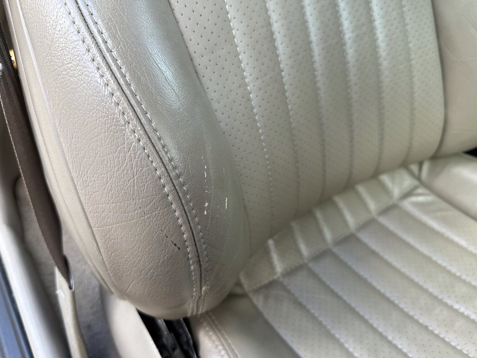 Interiörbild 2000 Pontiac TransAm Firebird (42)