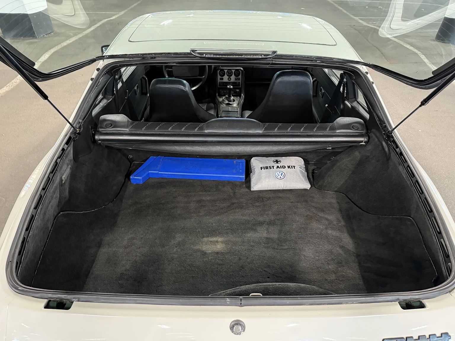 Interiörbild 1984 PORSCHE 944 Targa (43)