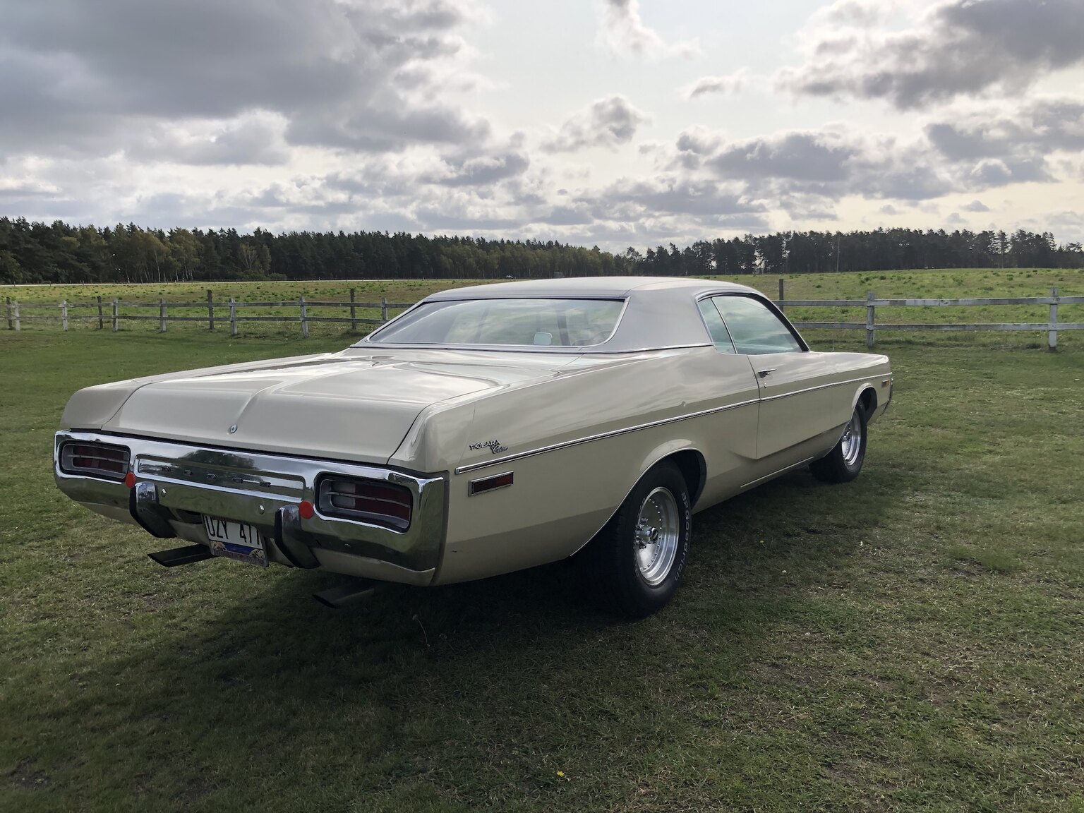 Exterior image of 1972 Dodge Polara Custom