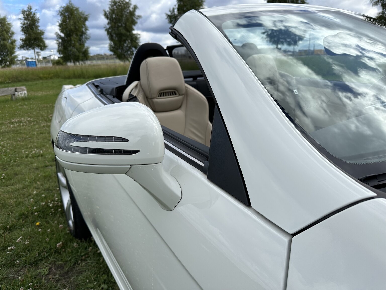 Exteriörbild på 2012 Mercedes-Benz SLK 350