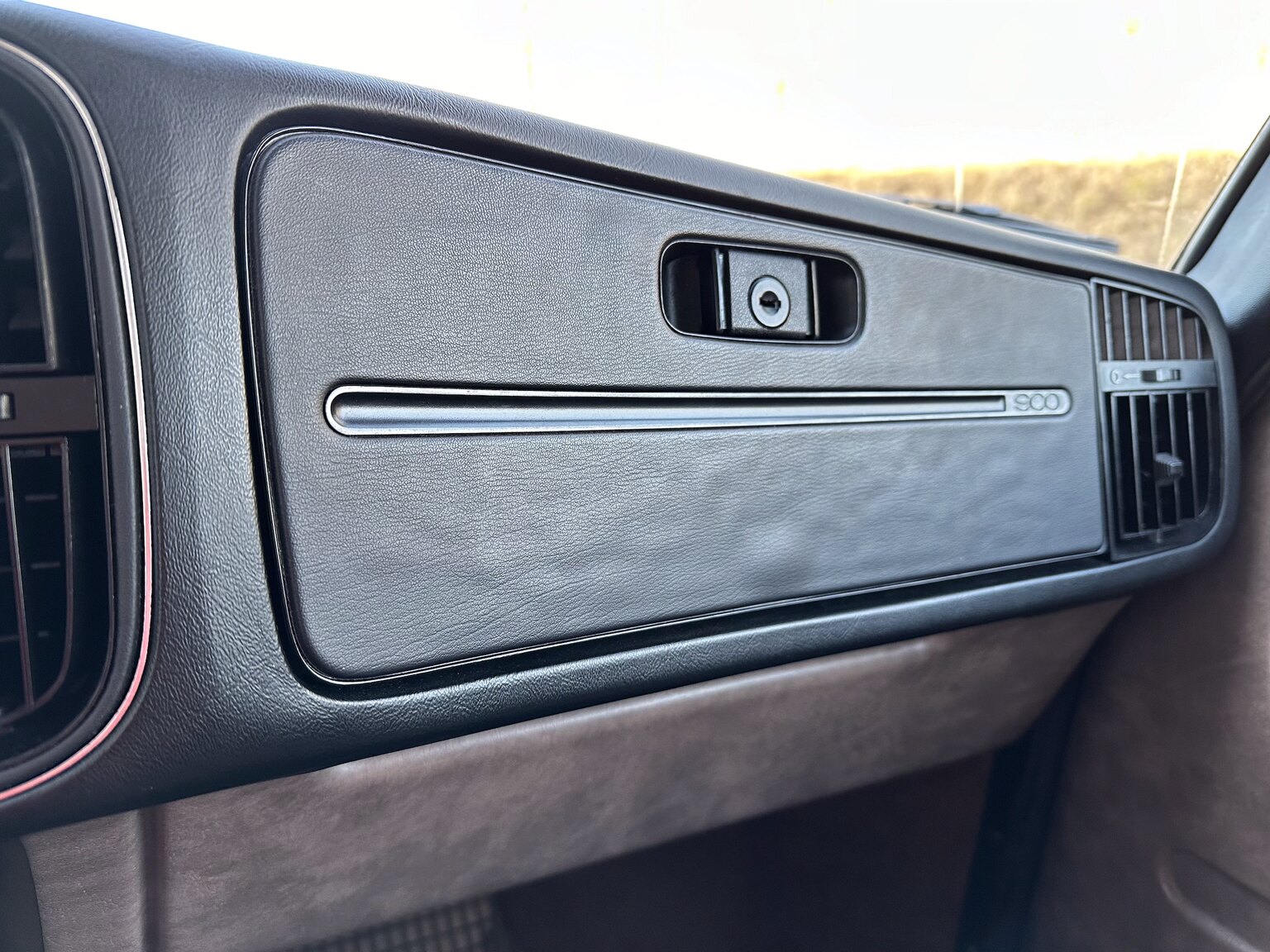 Interior image of 1984 Saab 900 GL