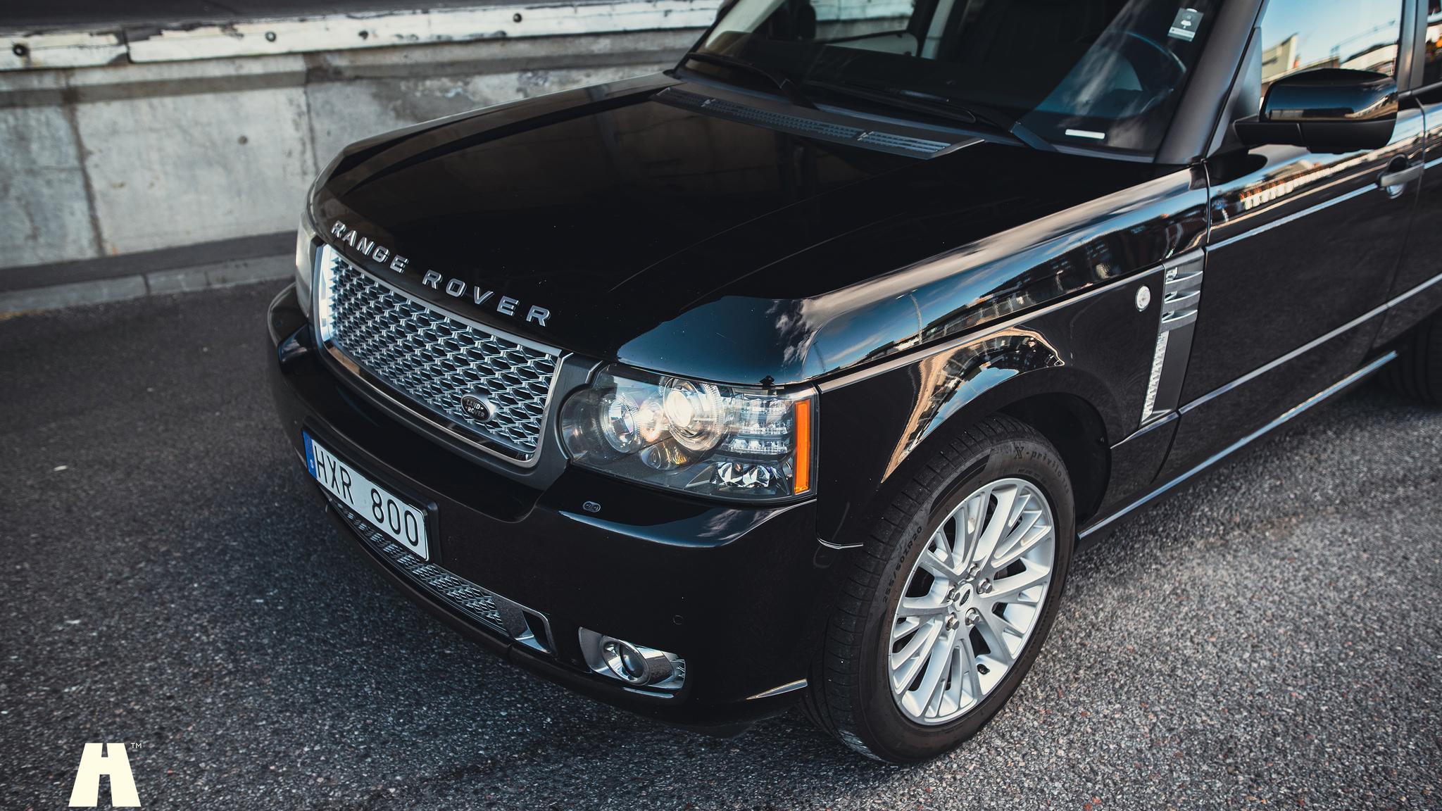 Exterior image of 2011 Range Rover TDV8 Autobiography  (14)